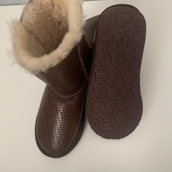 Emu Australia Sheep Skin Boots in Chestnut/Brown - Picture 5 of 7